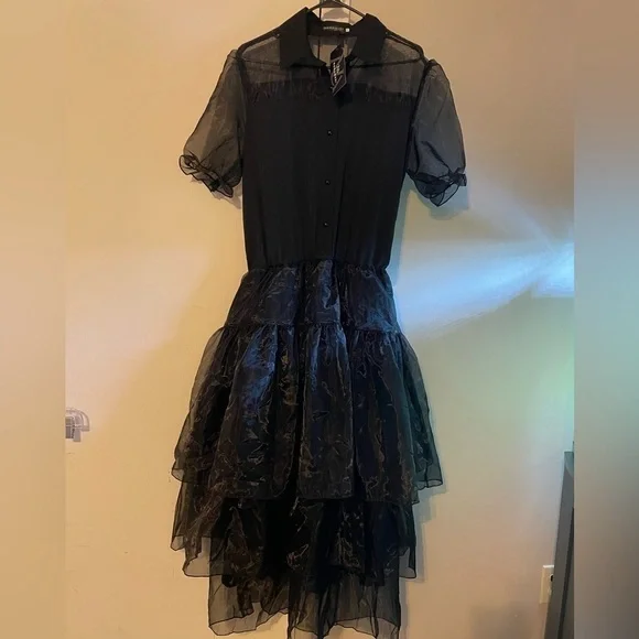 Black Dress - Picture 12 of 13